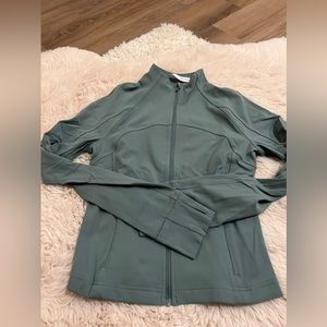 lululemon define jacket size 6